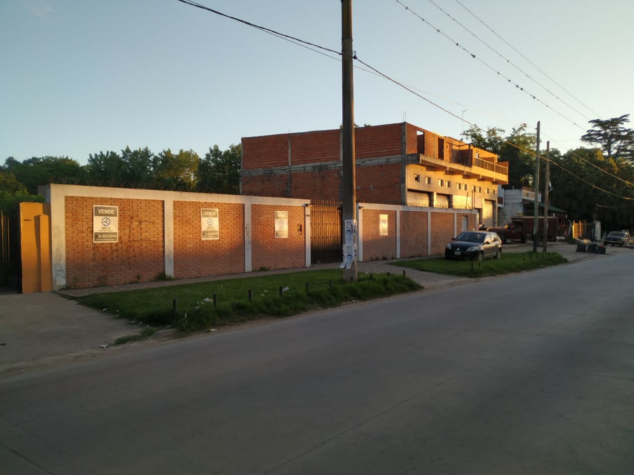 Venta - Fracción Lote Comercial 2.500 m2 - Moreno