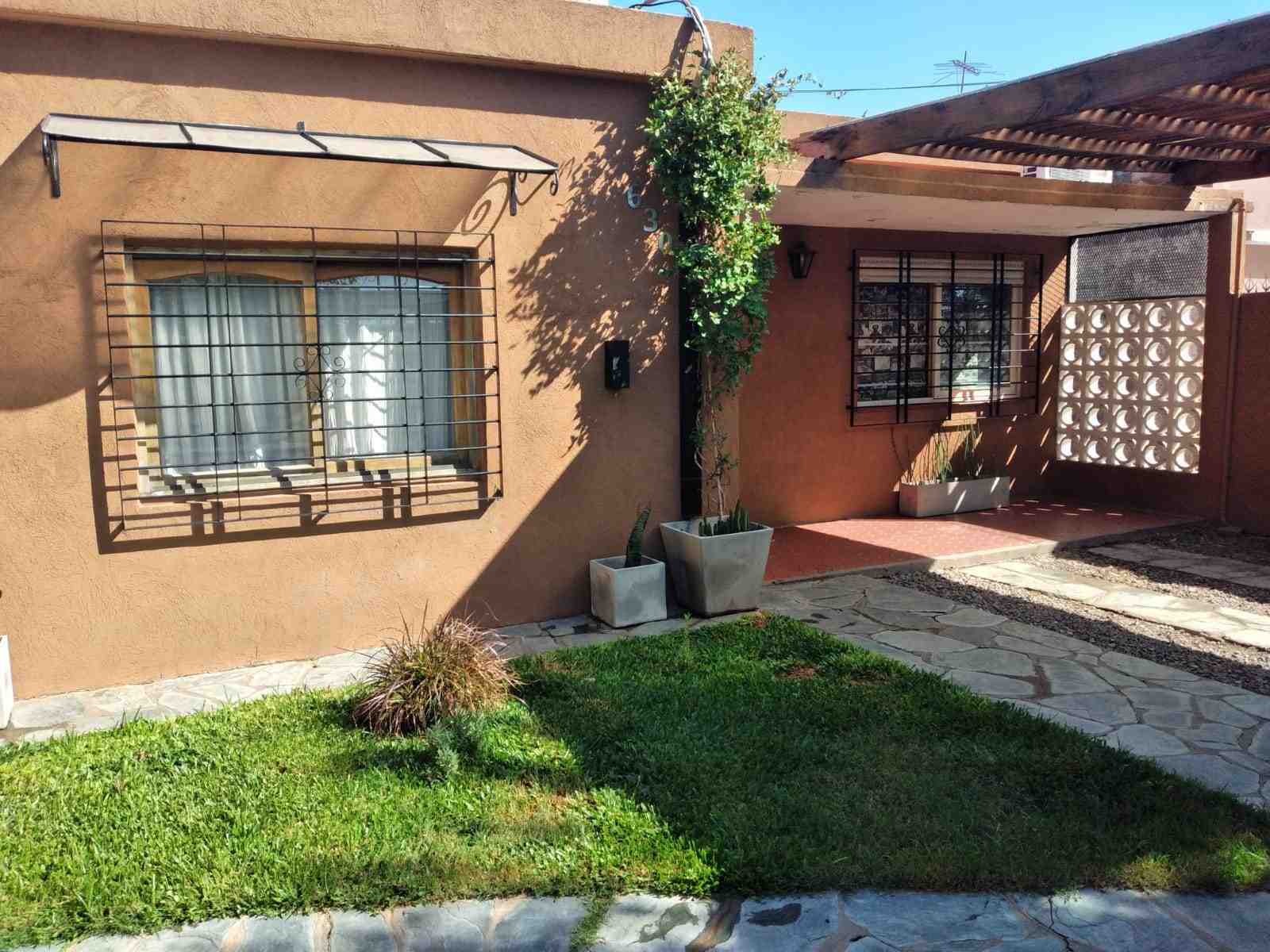 Casa en Venta en Bella Vista (Lebensohn 620)