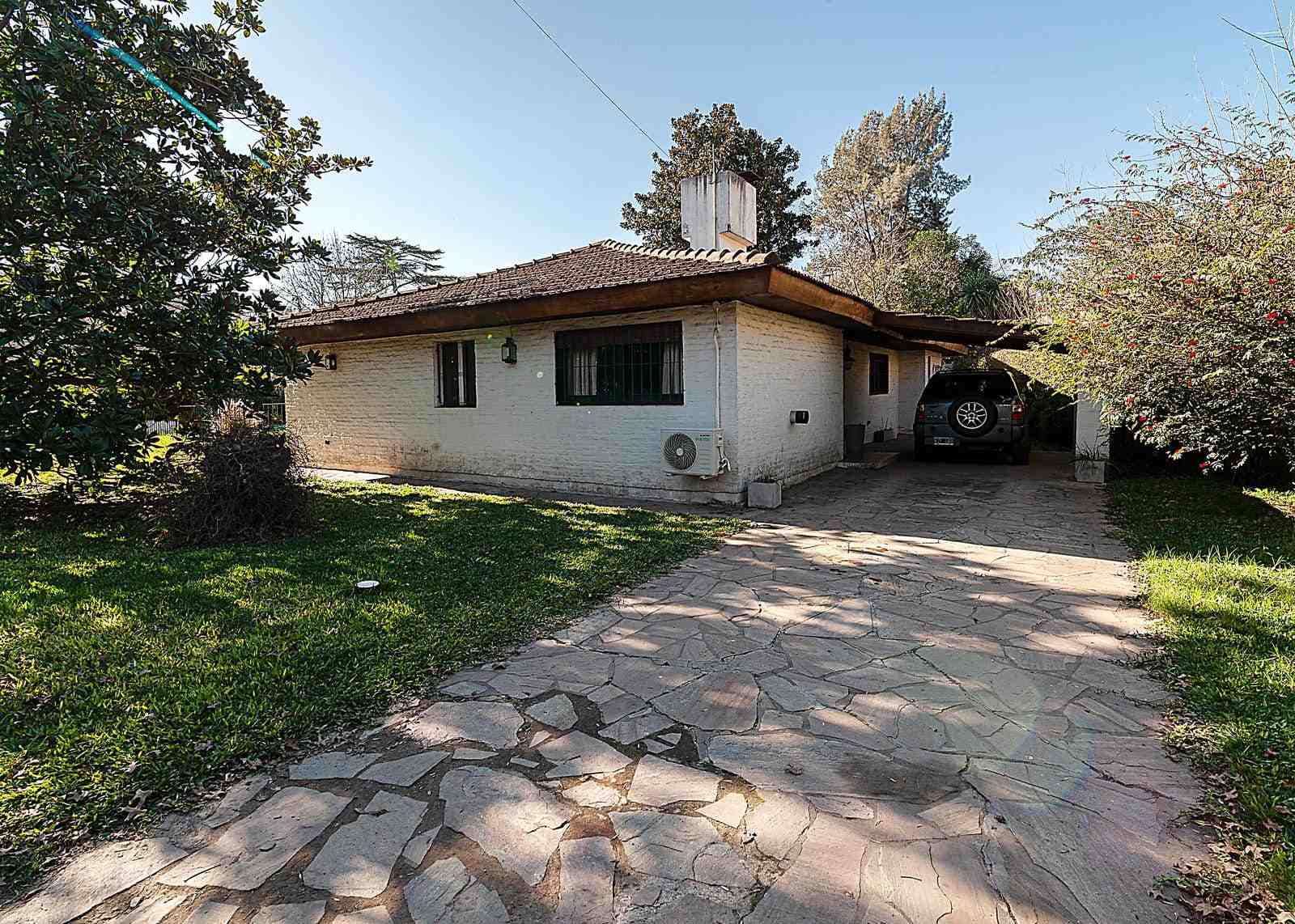 Casa a la venta - Pilar 