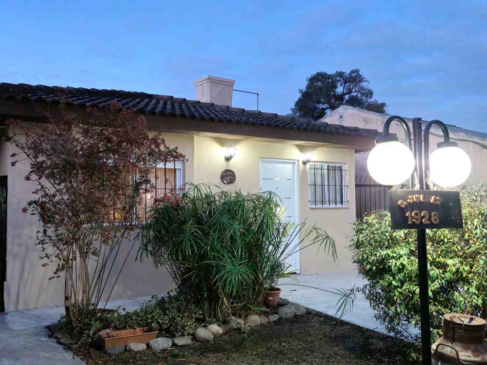 Venta - Casa 4 amb c/ Pileta y Jardín - Pilar 